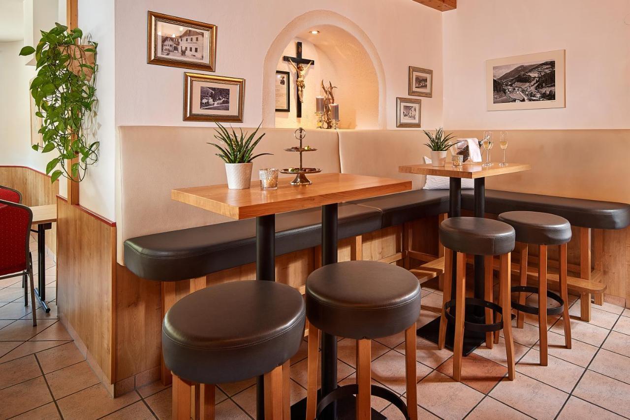 Hotel Hubertushof Flachau Bagian luar foto