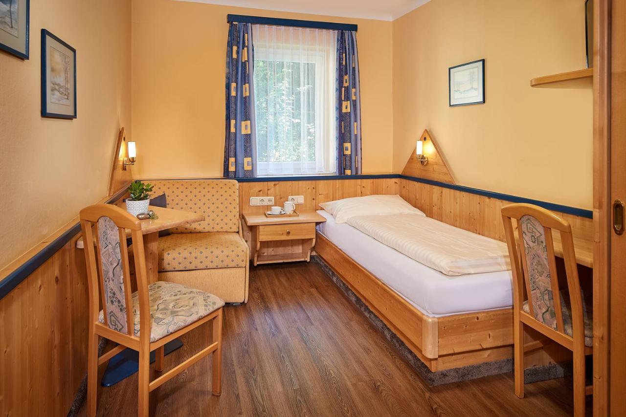 Hotel Hubertushof Flachau Bagian luar foto