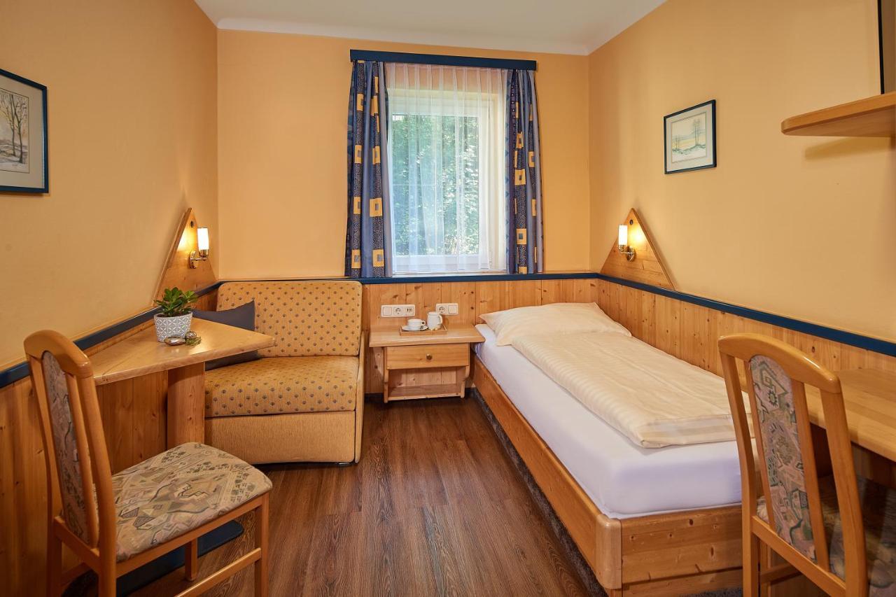 Hotel Hubertushof Flachau Bagian luar foto