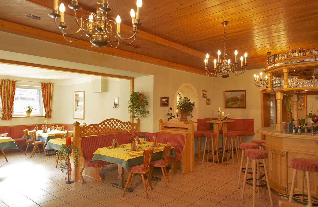 Hotel Hubertushof Flachau Bagian luar foto