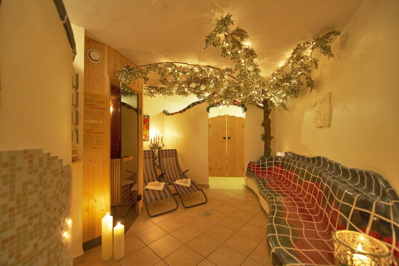 Hotel Hubertushof Flachau Bagian luar foto