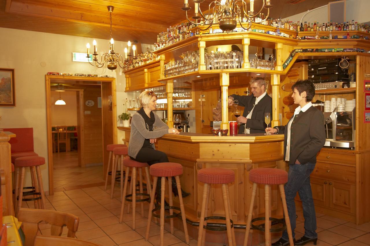 Hotel Hubertushof Flachau Bagian luar foto