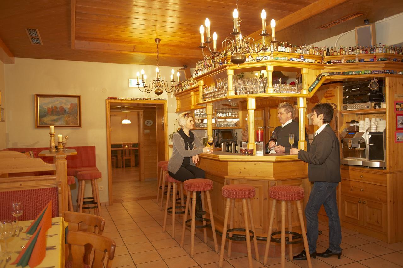 Hotel Hubertushof Flachau Bagian luar foto