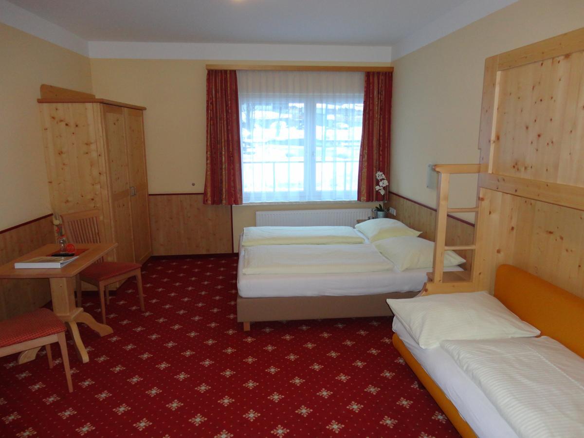 Hotel Hubertushof Flachau Bagian luar foto