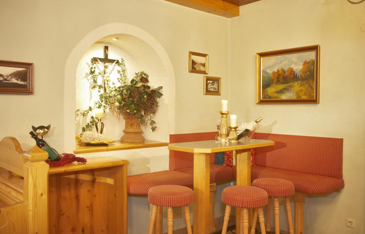 Hotel Hubertushof Flachau Bagian luar foto
